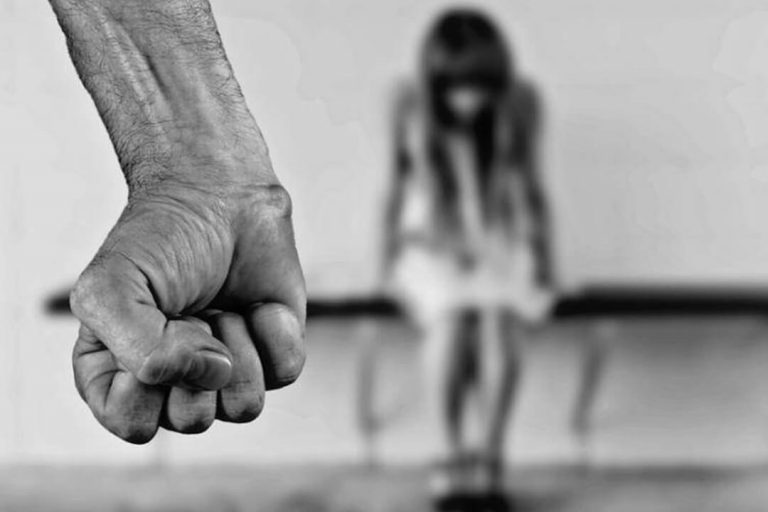 reato violenza privata
